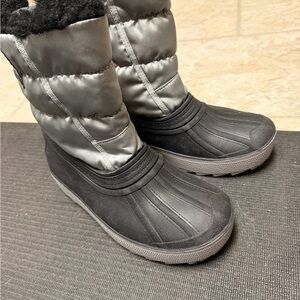 Pajar Canada Women's Spacey Snow Boot with Gripper bottoms- S 8